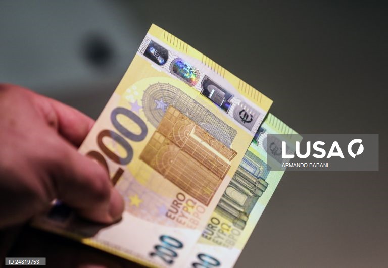 Juros dos depósitos a prazo recuam em julho pelo 19.o mês consecutivo