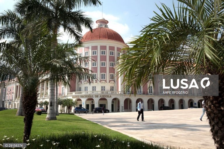 BNA baixa principais taxas de juro em 0,5 pontos percentuais com taxa base nos 19%