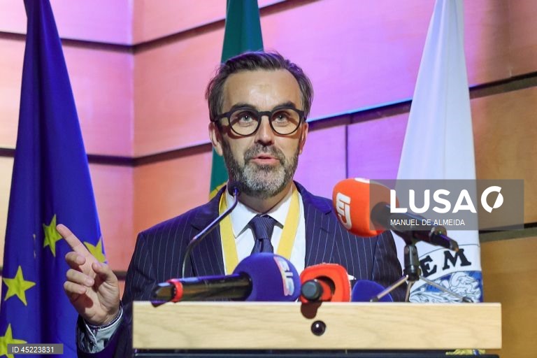 Bastonário considera “absolutamente lamentável” transferência for?ada de médicos