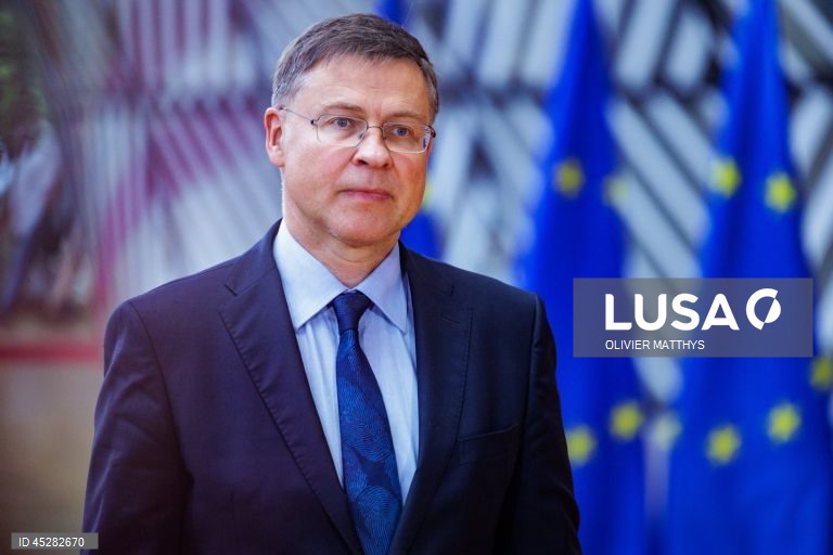 Ministros das Finan?as do euro com acordo político sobre procedimentos para moeda digital