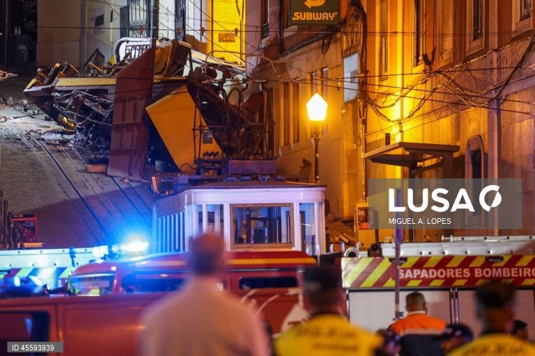 Descarrilamento do elevador da Glória provoca 15 mortos